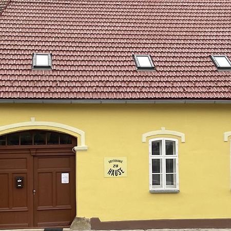 Zu Hause Guest House Vrbov Ngoại thất bức ảnh