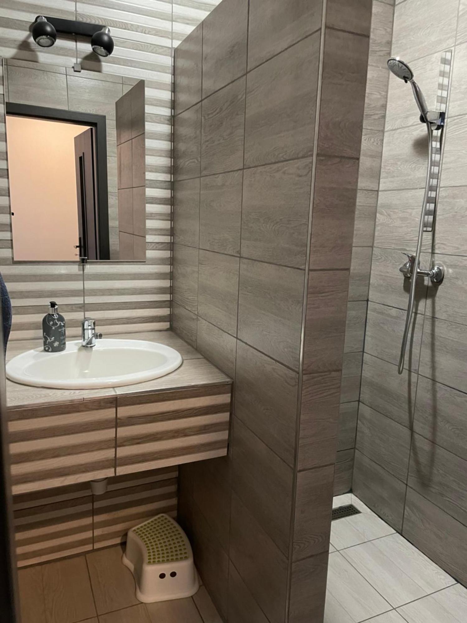 Zu Hause Guest House Vrbov Phòng bức ảnh
