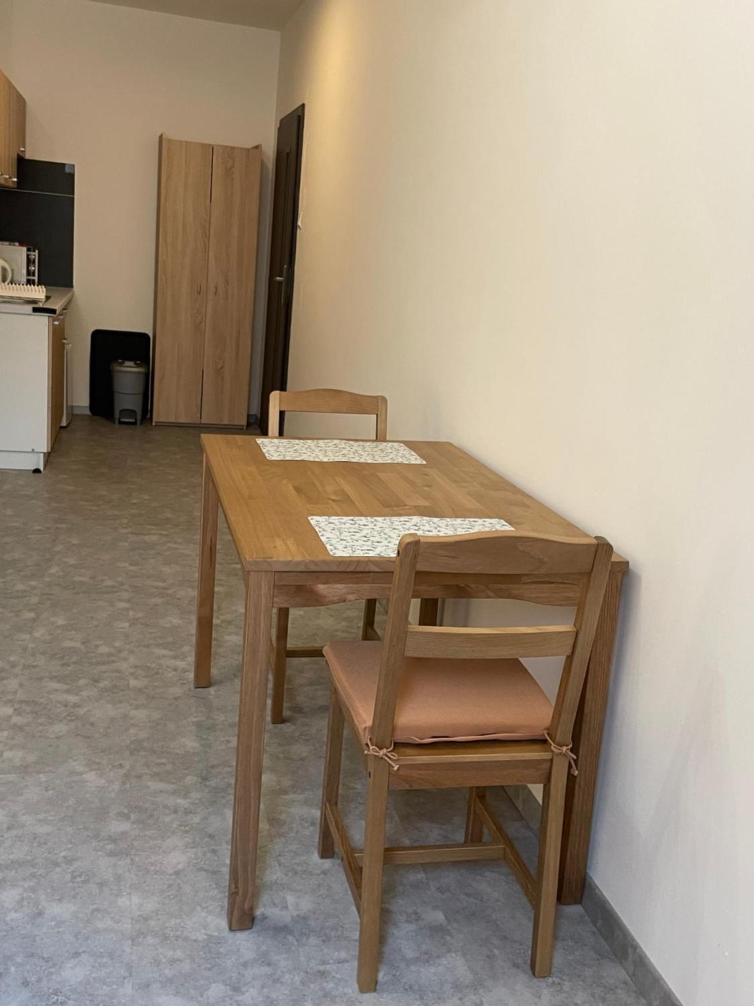 Zu Hause Guest House Vrbov Phòng bức ảnh