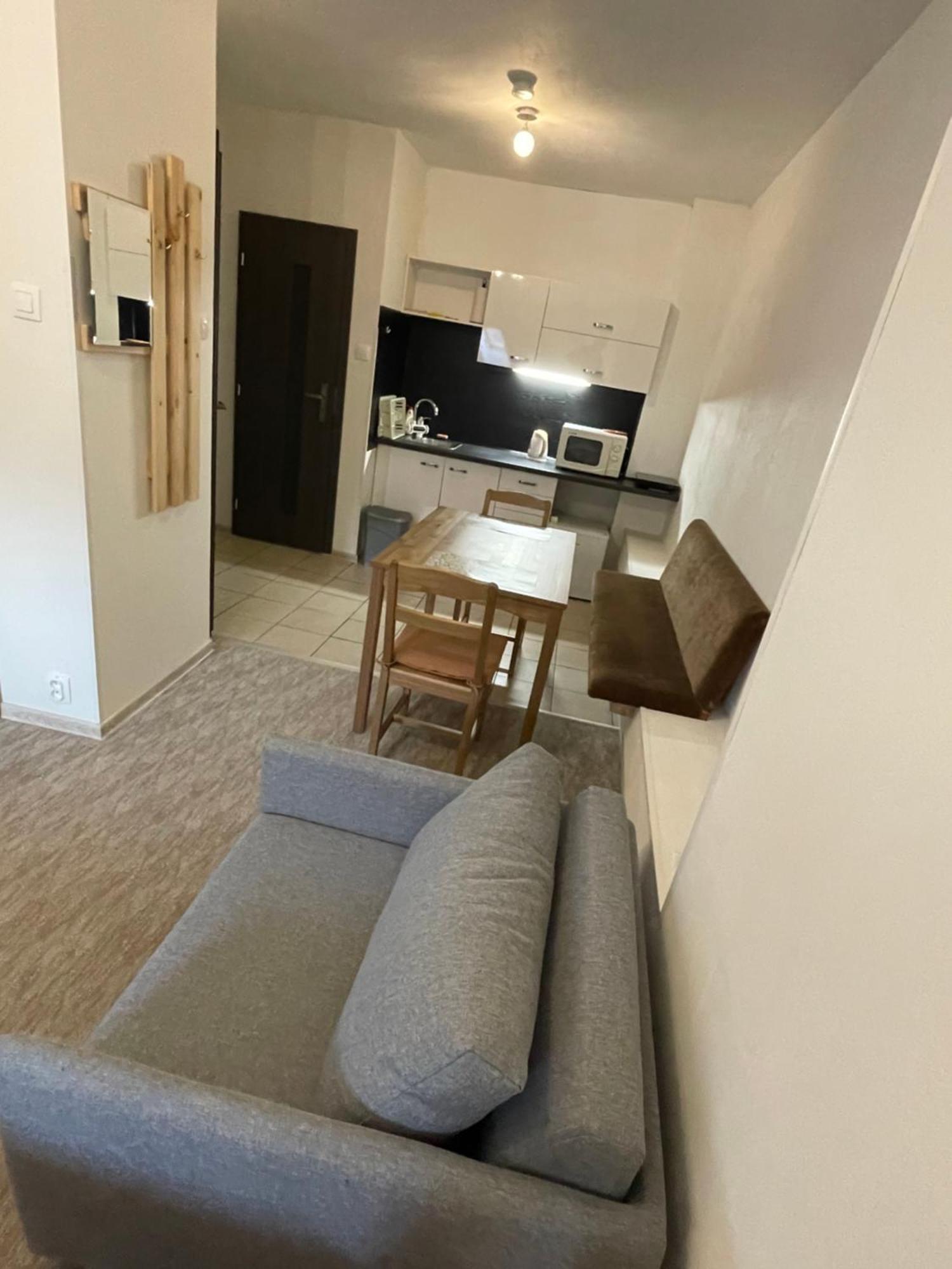 Zu Hause Guest House Vrbov Phòng bức ảnh